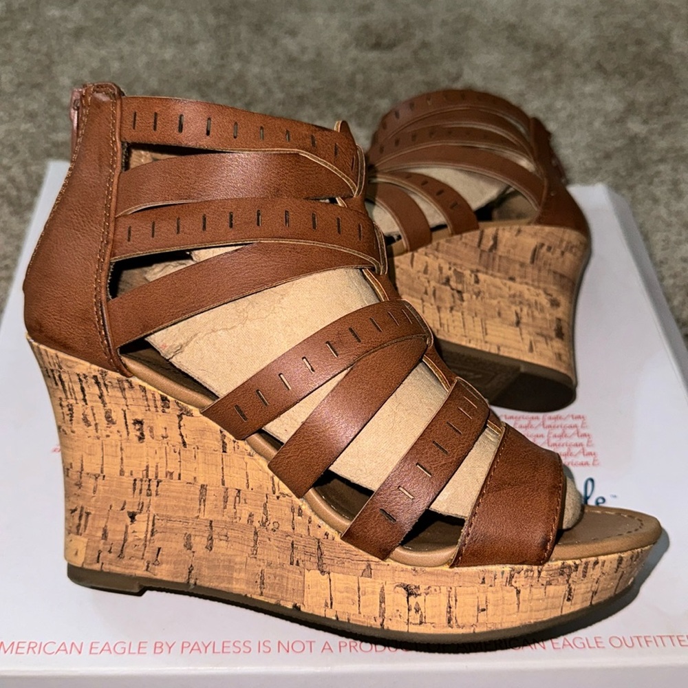 Cognac brown wedges